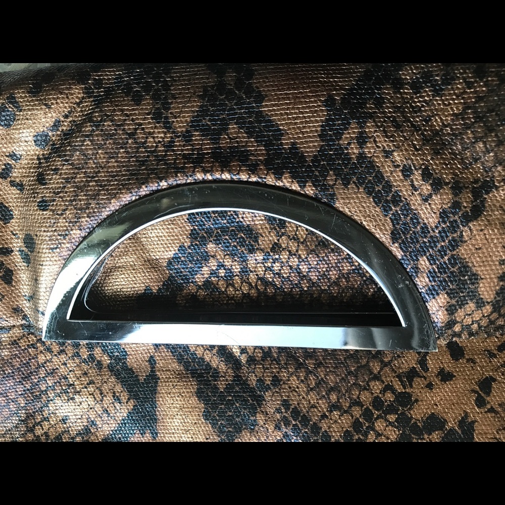 Faux snakeskin print & Iridescent. Black lining. - Picture 7 of 8